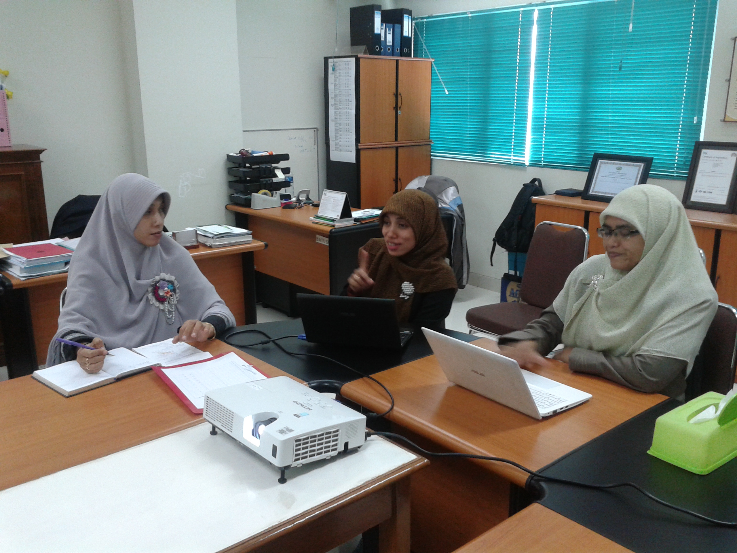 Studi Banding dari Sekolah Tinggi Ilmu Keperawatan Muhammadiyah Pontianak