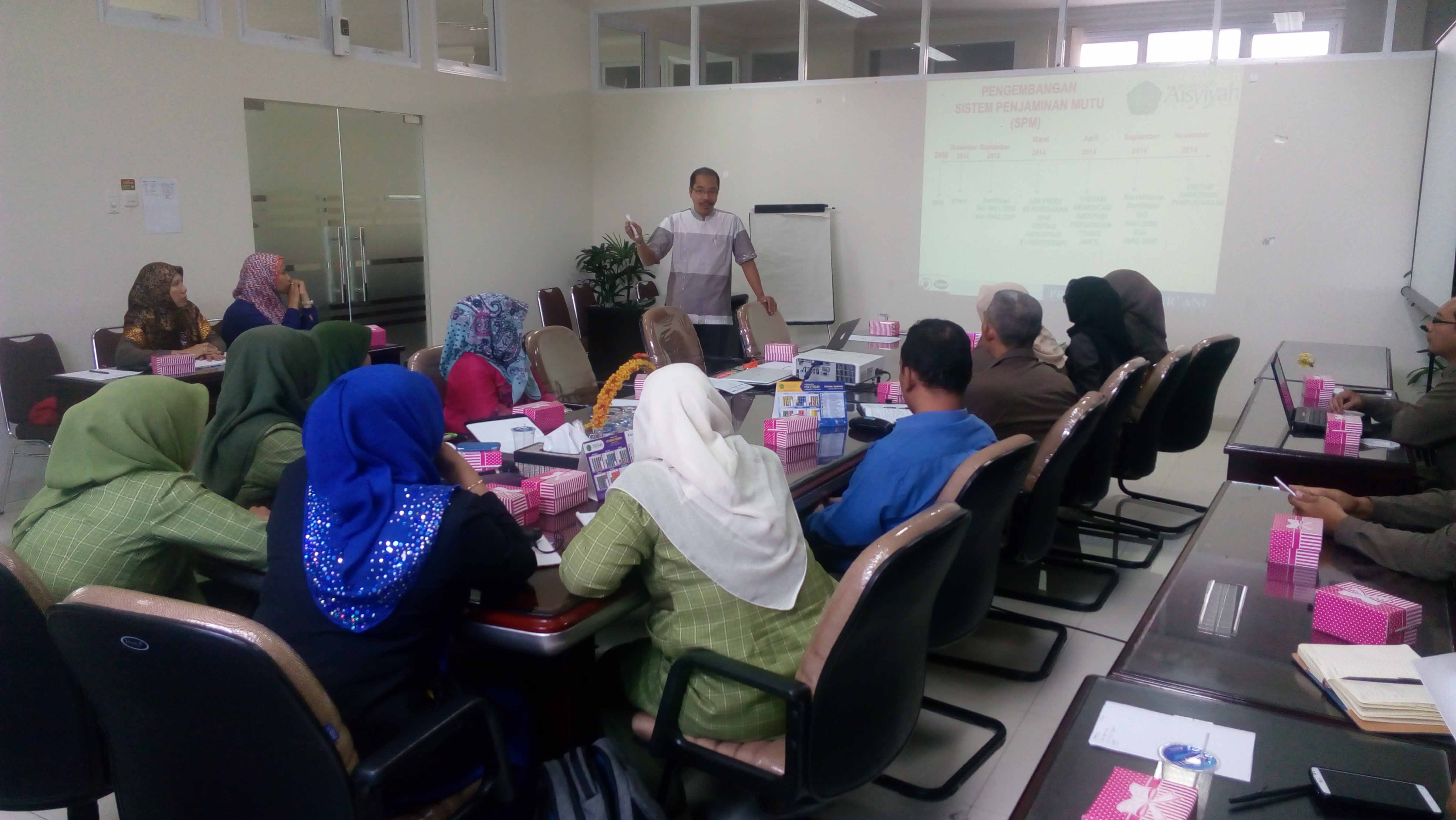 Studi Banding dari STIKES Jenderal Achmad Yani Yogyakarta dan STIKES Aisyiyah Surakarta pada 7 September 2015