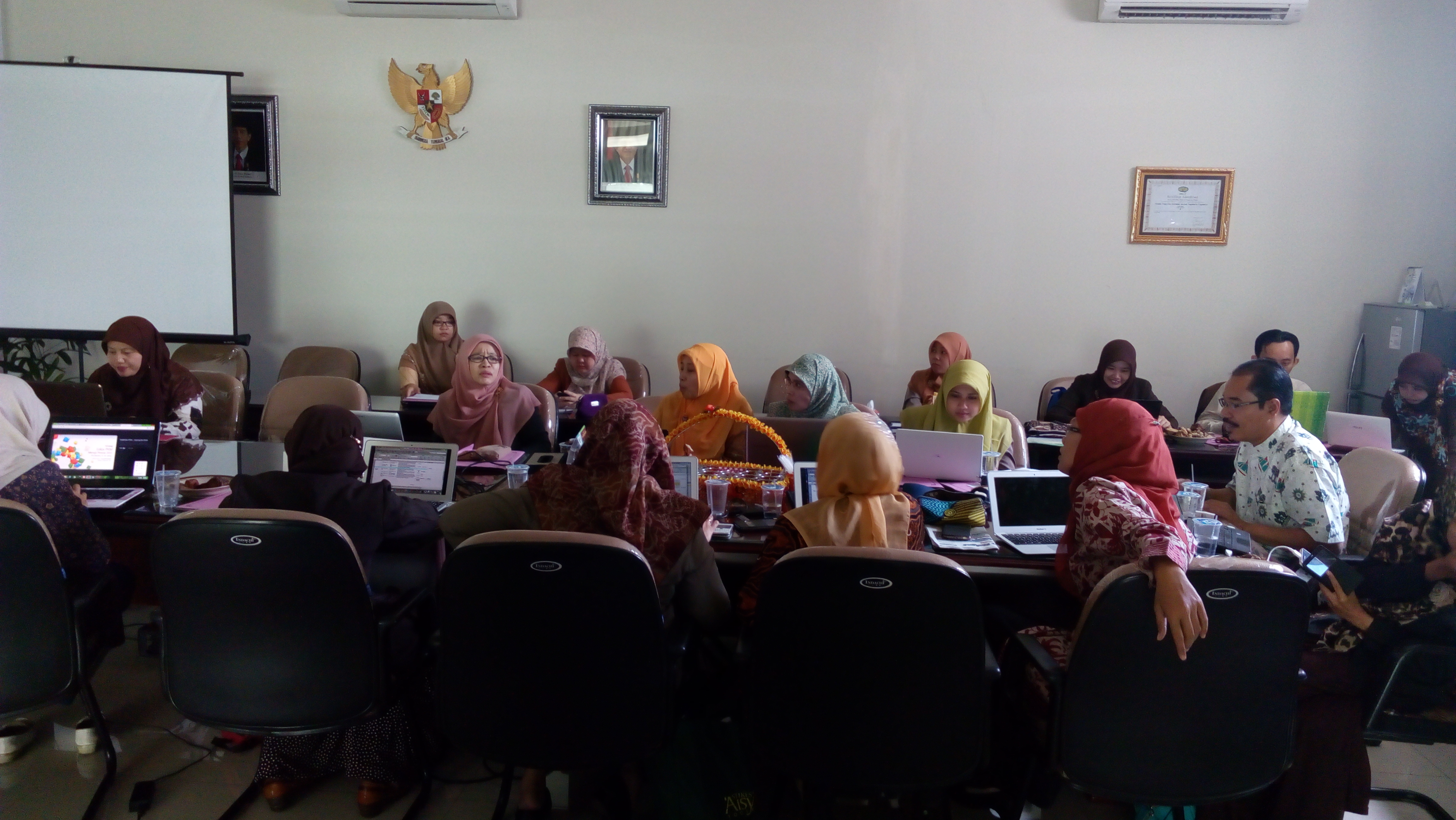 Rapat Evaluasi Pencapian Renstra