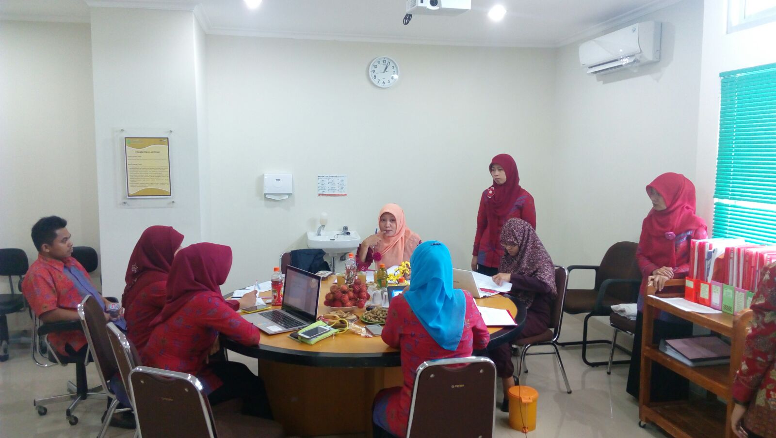 Monitoring dan Evaluasi Internal Periode Februari 2016 di Laboratorium